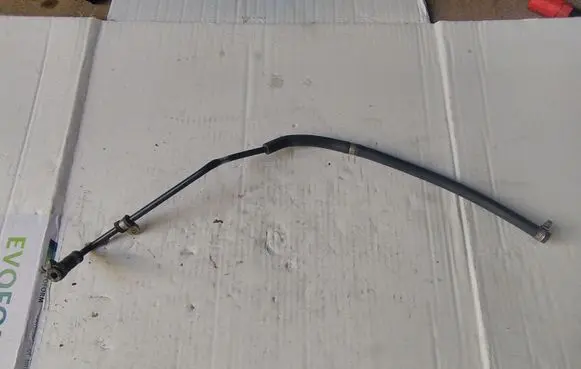 Mercedes-Benz C AMG W203 Engine coolant pipe/hose 2035010125