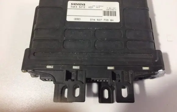Volkswagen PASSAT B5 Gearbox control unit/module 01N927733BH 5WK33212