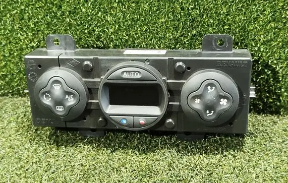 Renault Master III Climate control unit 275104794R SN00192562 A83038100