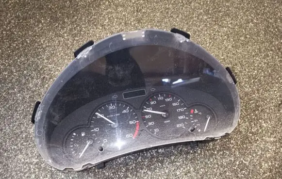 Peugeot 206 Speedometer (instrument cluster) 9656696080