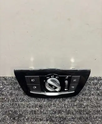 BMW 5 G30 G31 Light switch 6841883 ENH456 19858117