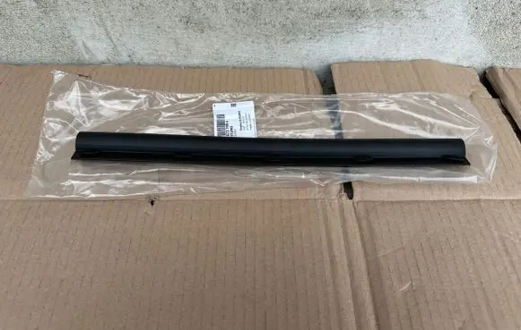 Volkswagen Golf VII Engine compartment rubber 5G0823709A