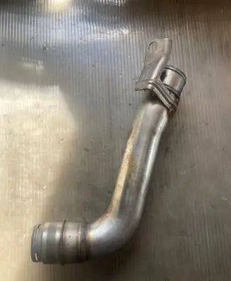 Intercooler hose/pipe