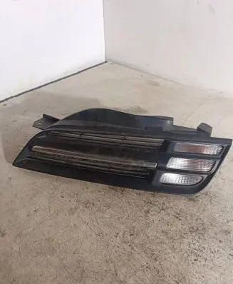 Nissan Micra Front indicator light 89027935