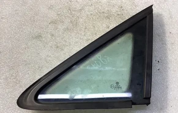 Volkswagen Caddy Front triangle window/glass 43R000469 DOT497M31AS2