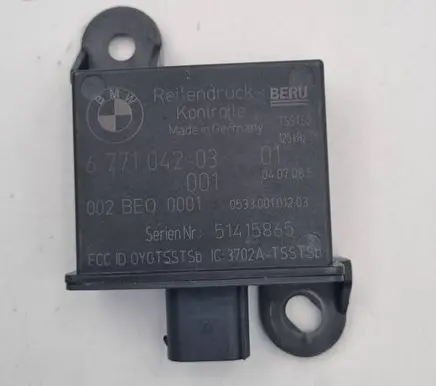 BMW X5 E70 Tire pressure control unit 6771042 51415865 053300101203