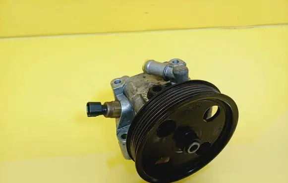 Ford Focus Power steering pump 4M51-3A696-AD