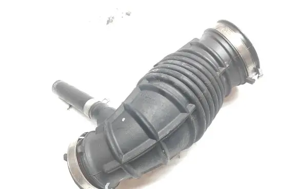 KIA Sorento Turbo air intake inlet pipe/hose 28130C5300