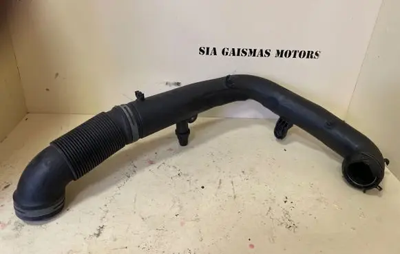 Volkswagen Jetta V Air intake hose/pipe 1K0129684