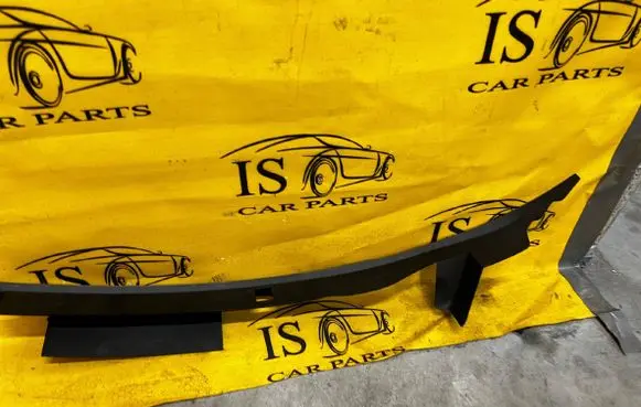 Land Rover Discovery 5 Front arch trim HY3216N740AF L0270725AF