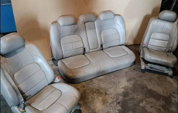 Cadillac DeVille Seat set