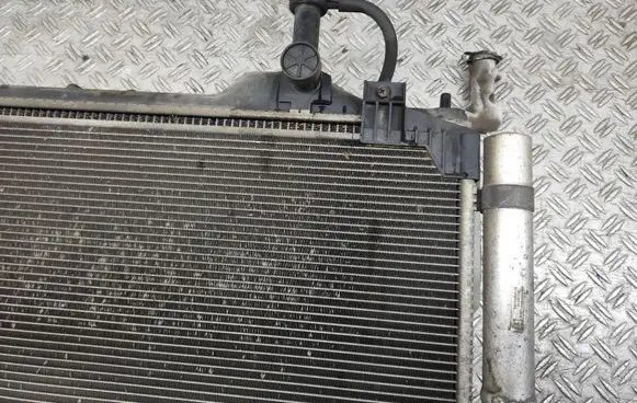 Mitsubishi Outlander Radiator set 120913