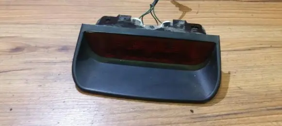 Mitsubishi Colt Third/center stoplight