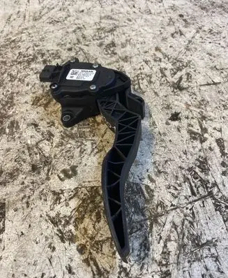 Renault Kadjar Accelerator throttle pedal 180024ba0b