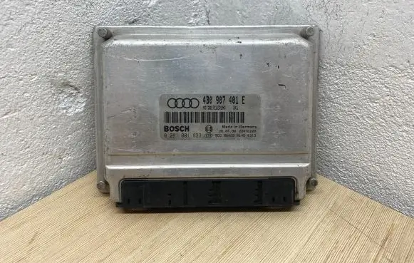 Audi A6 S6 C5 4B Engine control unit/module 4B0907401E 28RTE220 0281001833