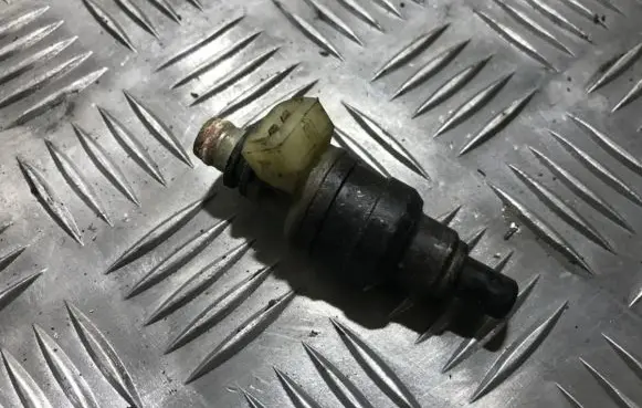 Mitsubishi Sigma Fuel injector n210h