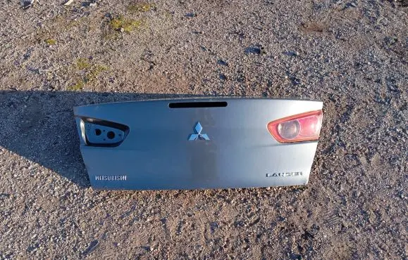 Mitsubishi Lancer X Tailgate/trunk/boot lid