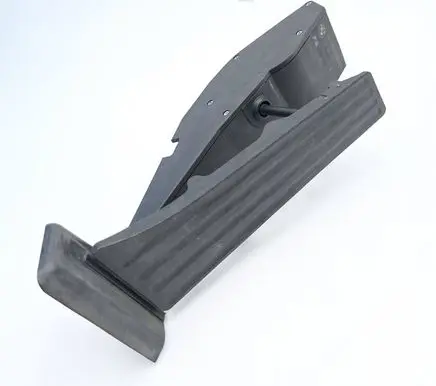 Accelerator throttle pedal