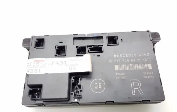Mercedes-Benz E W211 Door control unit/module A2118200426
