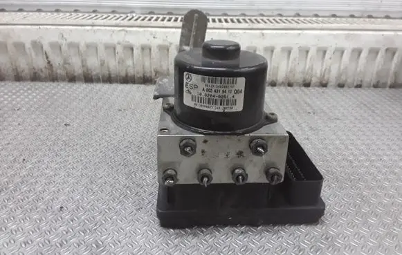Mercedes-Benz C W203 ABS Pump A0034319412 A2095450232