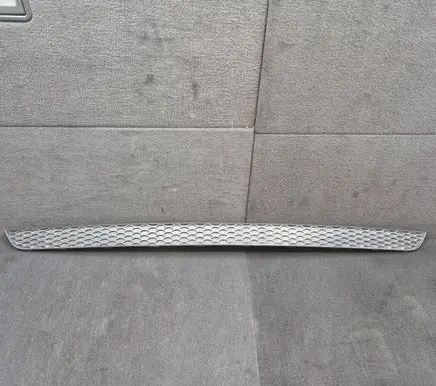 Audi Q7 4L Rear bumper trim bar molding 4L0807833A 4L0807833A3FZ
