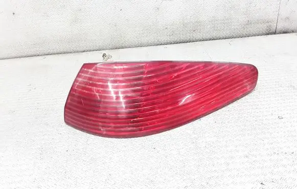 Peugeot 607 Rear/tail lights