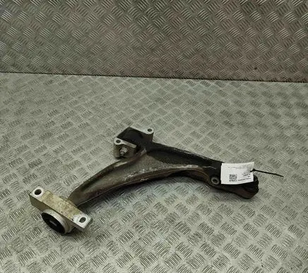 Volvo XC60 Front lower control arm/wishbone 32370924