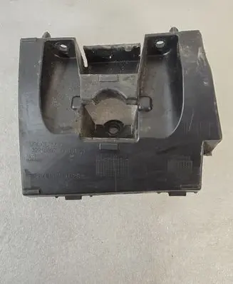 Volvo XC60 Fender mounting bracket 32216697
