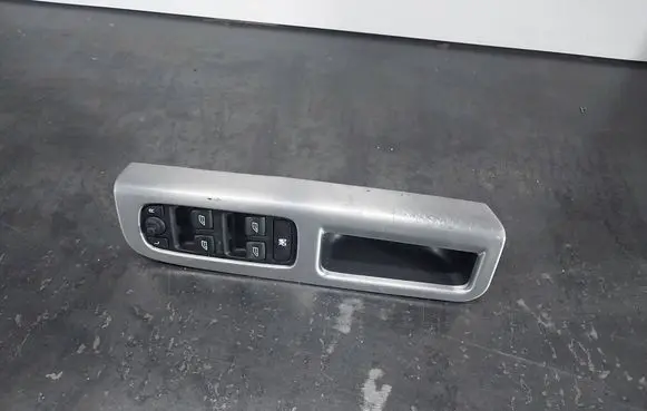 Volvo V50 Electric window control switch 30710787 30710788 30710789