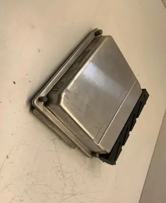 Volvo V70 Engine control unit/module 30646978A 0281011441