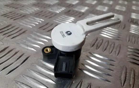 Opel Astra J Brake pedal sensor switch 25889337
