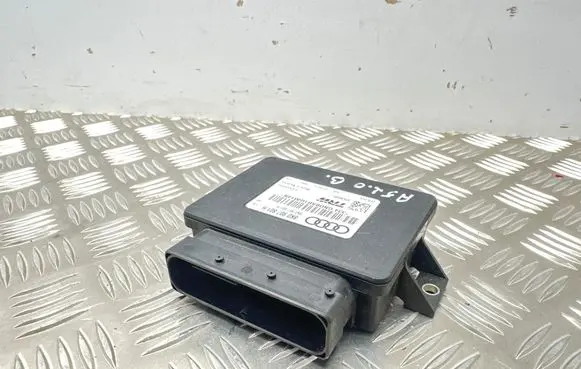 Audi A5 8T 8F Hand brake control module 8K0907801H A2C53369554