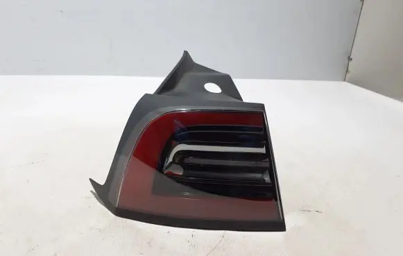 Tesla Model 3 Rear/tail lights 150208600