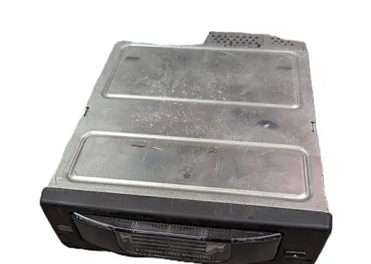 BMW 5 E60 E61 CD/DVD changer 9131850 70571767 602470571767