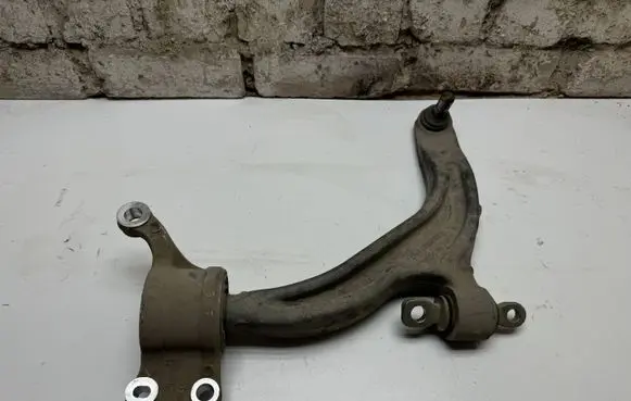 Chrysler Pacifica Front lower control arm/wishbone 68229021AG