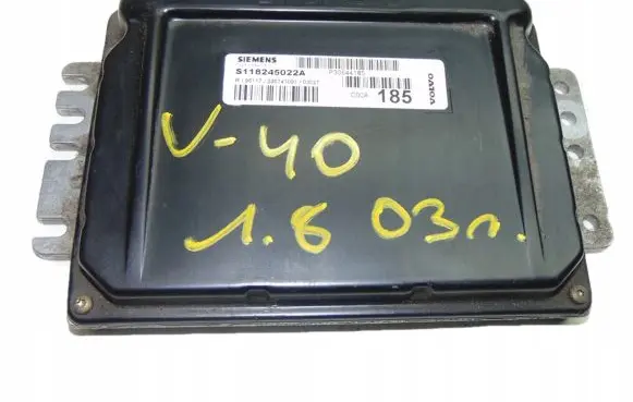 Volvo S40, V40 Engine control unit/module S118245022A P30644185