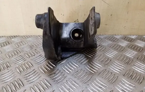 Opel Antara Engine mounting bracket