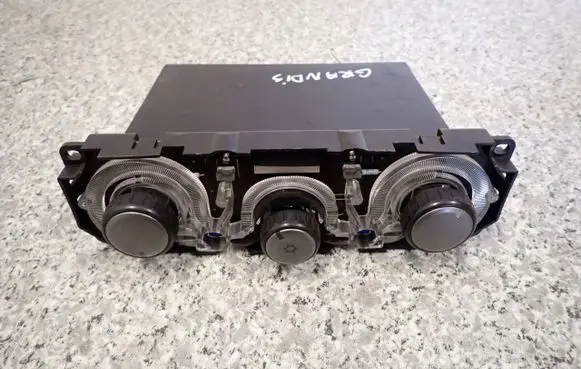 Mitsubishi Grandis Other switches/knobs/shifts 