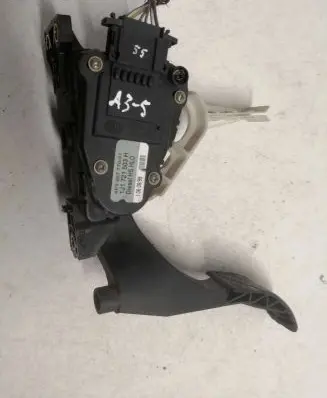 Audi A3 S3 8L Accelerator throttle pedal 1J1721503H 6PV00777001