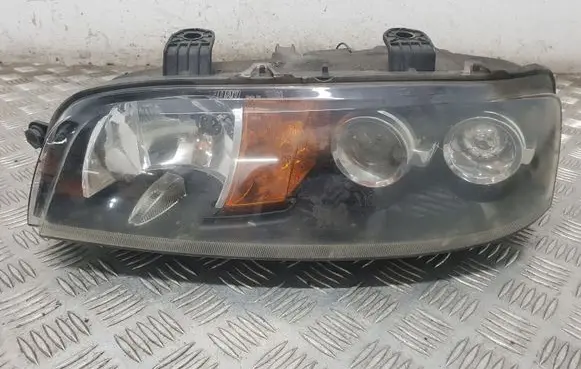 Fiat Punto (188) Headlight/headlamp 89100957