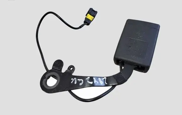 Citroen C4 I Picasso Middle seatbelt buckle (rear) 9681543677 306443100