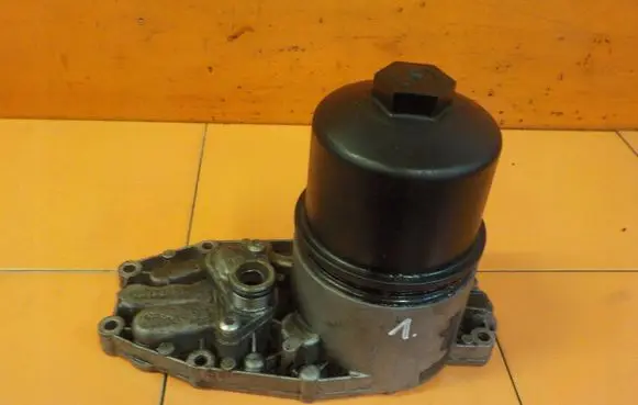 Land Rover Range Rover L405 Oil filter mounting bracket FW936B624AB