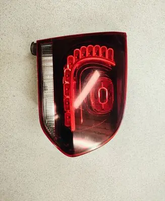 Volkswagen Golf VI Tailgate rear/tail lights 5K7945307 E12691