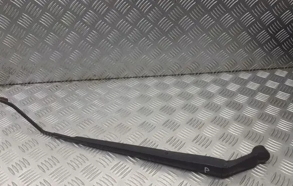 Toyota Corolla Verso E121 Front wiper blade arm