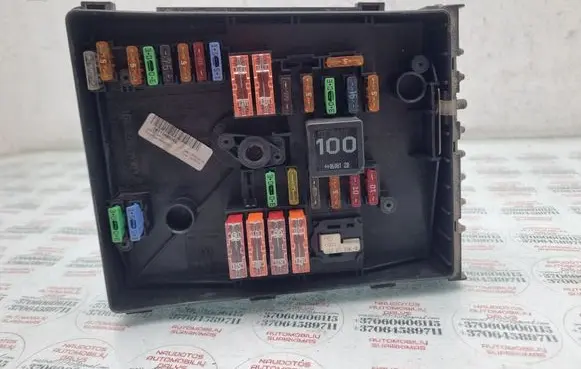 Skoda Octavia Mk2 (1Z) Fuse module 1K0937125A