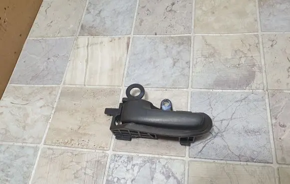 Toyota Yaris Front door interior handle