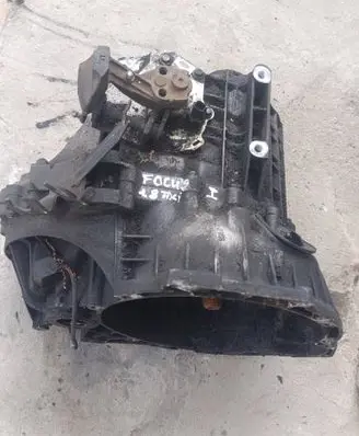 Ford Focus Manual 5 speed gearbox 2S4R7002PB XS4R7F098