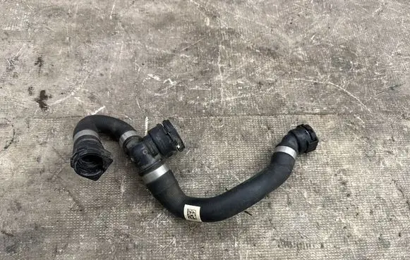 BMW 4 F32 F33 Engine coolant pipe/hose 8635768 PA66GF30