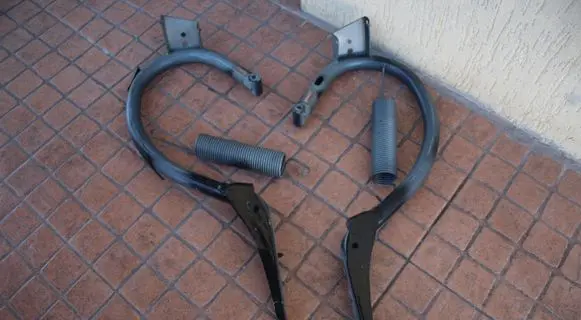 Mercedes-Benz E W210 Tailgate/trunk/boot hinge 