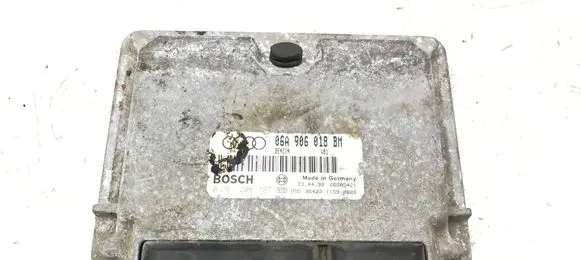 Audi A3 S3 8L Engine control unit/module 06A906018BM 26SA5421 0261206127